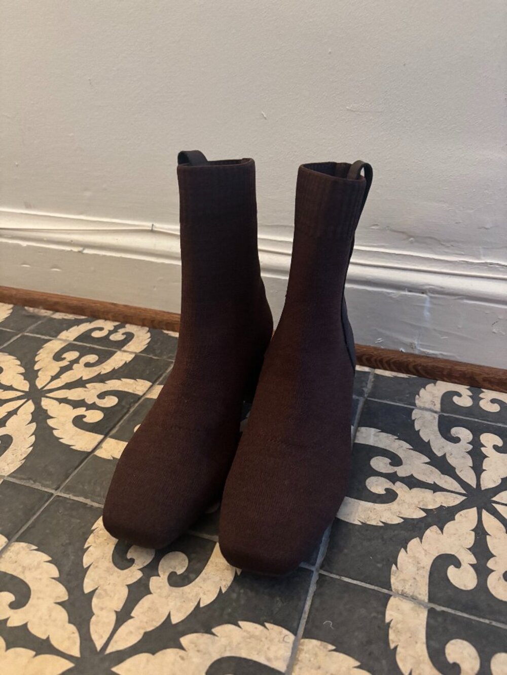 Vivaia Square-Toe Boots